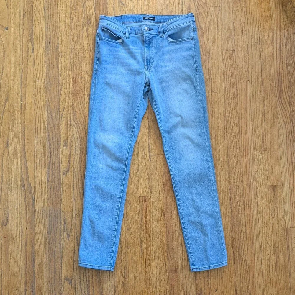 Express // Men's Slim Jeans // Light Blue // 31 x 32